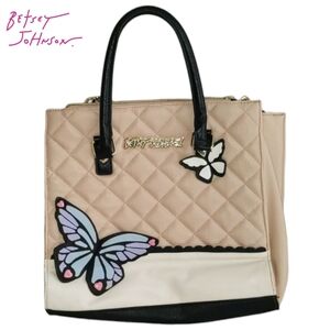 BETSEY JOHNSON Blush Quilted 3D Butterfly Purse